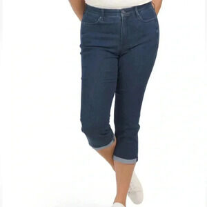 NYDJ WOMANs Denim Capri Jeans Size 28 PLUS Sz Temp Regulating Denim Cool Embrace